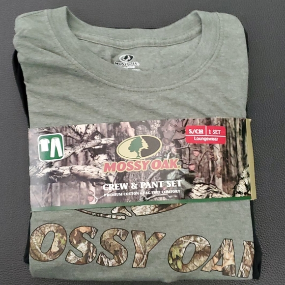 Loungewear 1 set Crew & Pant set New w/t - Picture 2 of 6